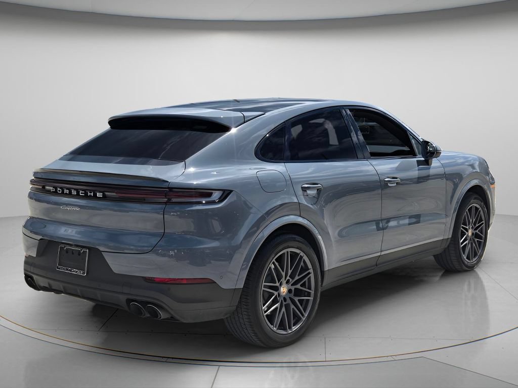 Used 2024 Porsche Cayenne Coupe AWD/4WD image 6