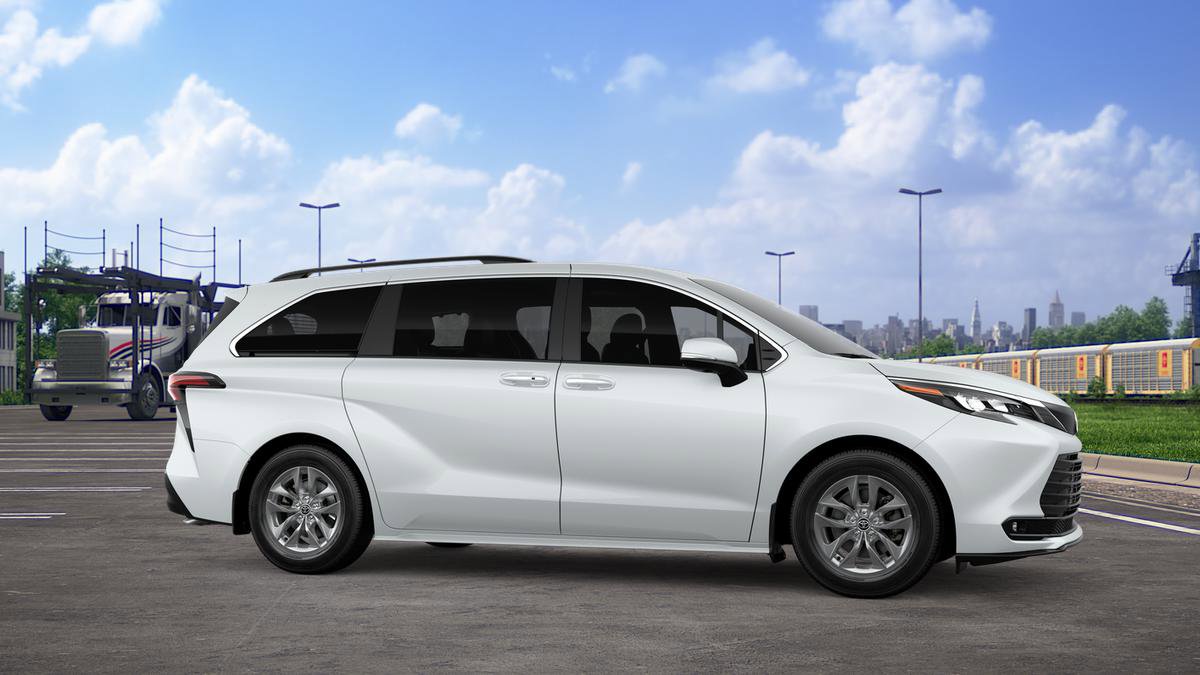 New 2026 Toyota Sienna XLE AWD/4WD image 15