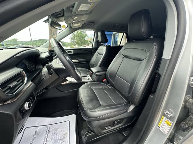 Used 2023 Ford Explorer Limited AWD/4WD image 15