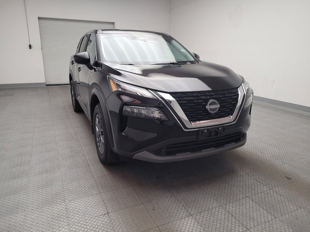 Used 2023 Nissan Rogue S image 14