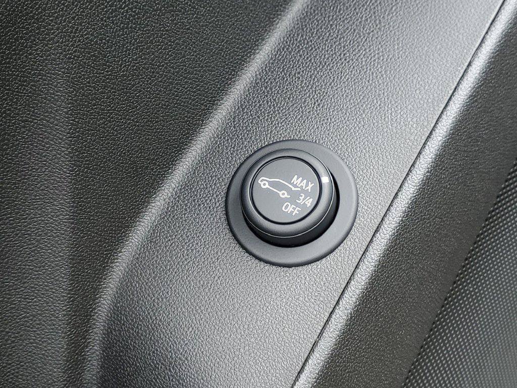 Used 2024 Chevrolet Equinox LT FWD image 23