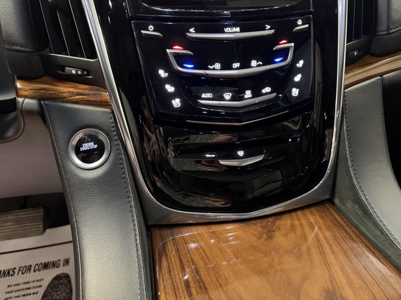 Used 2015 Cadillac Escalade ESV Luxury AWD/4WD image 15