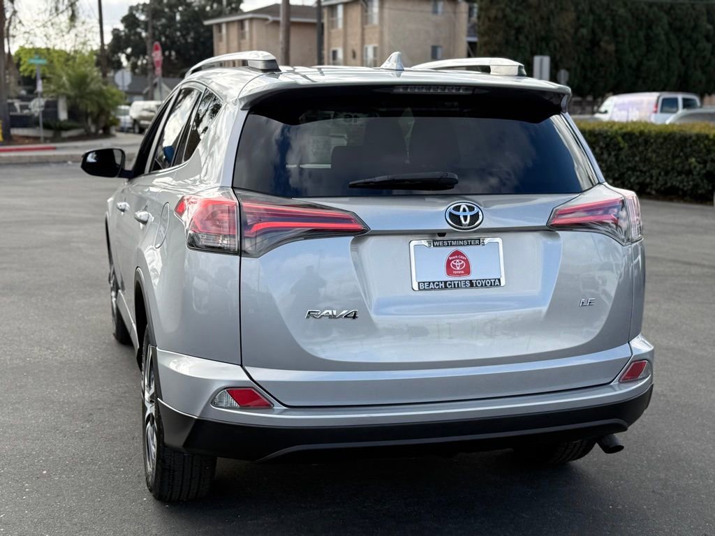 Used 2016 Toyota RAV4 LE FWD image 9
