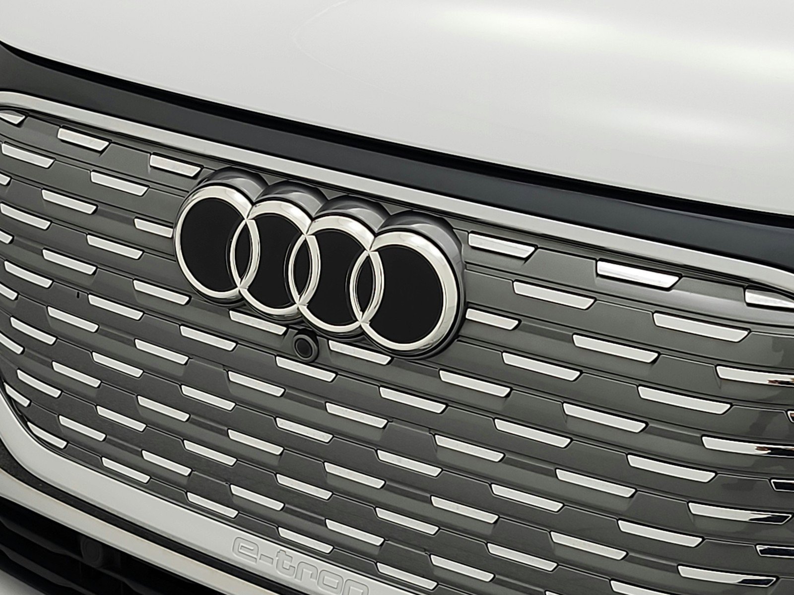 Used 2024 Audi Q4 e-tron Premium Plus image 24