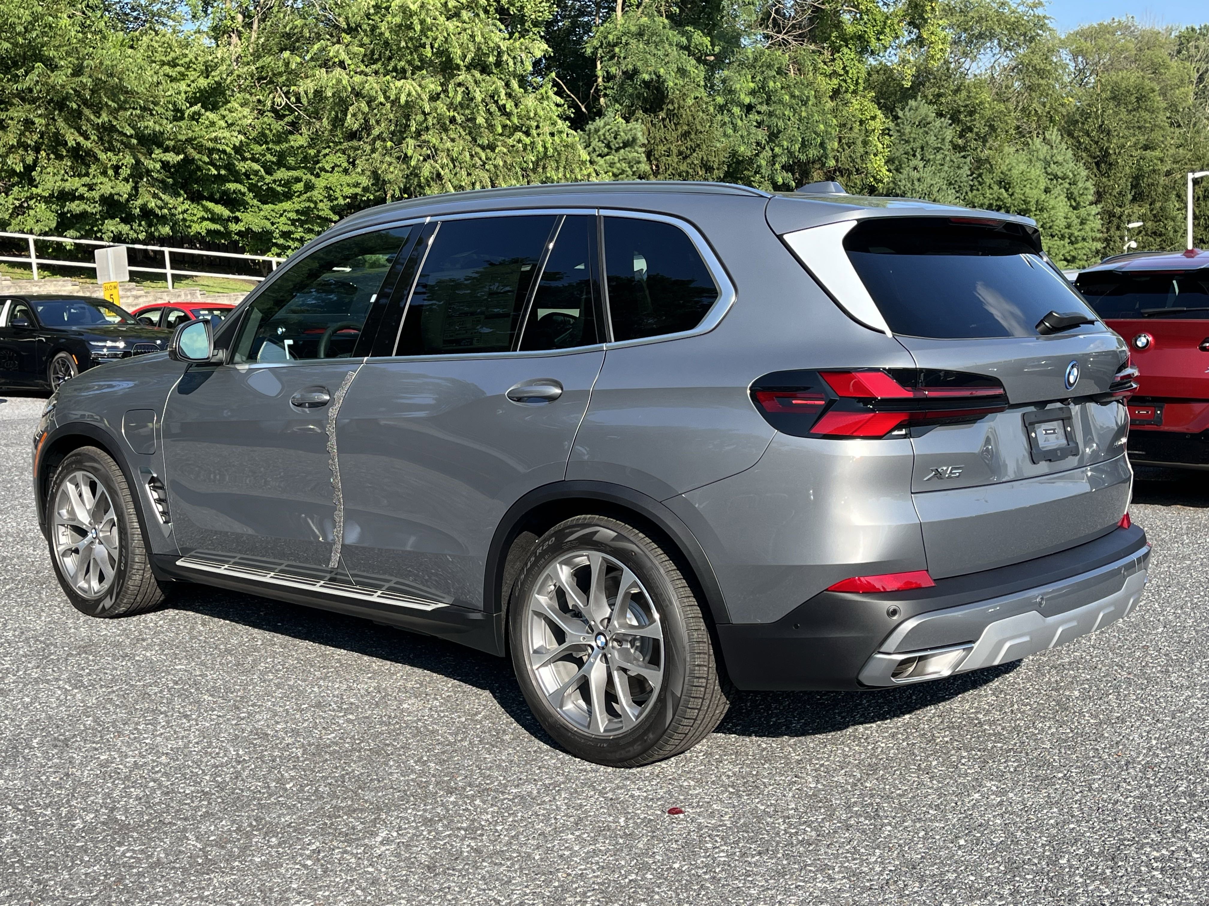 Used 2026 BMW X5 xDrive50e image 6