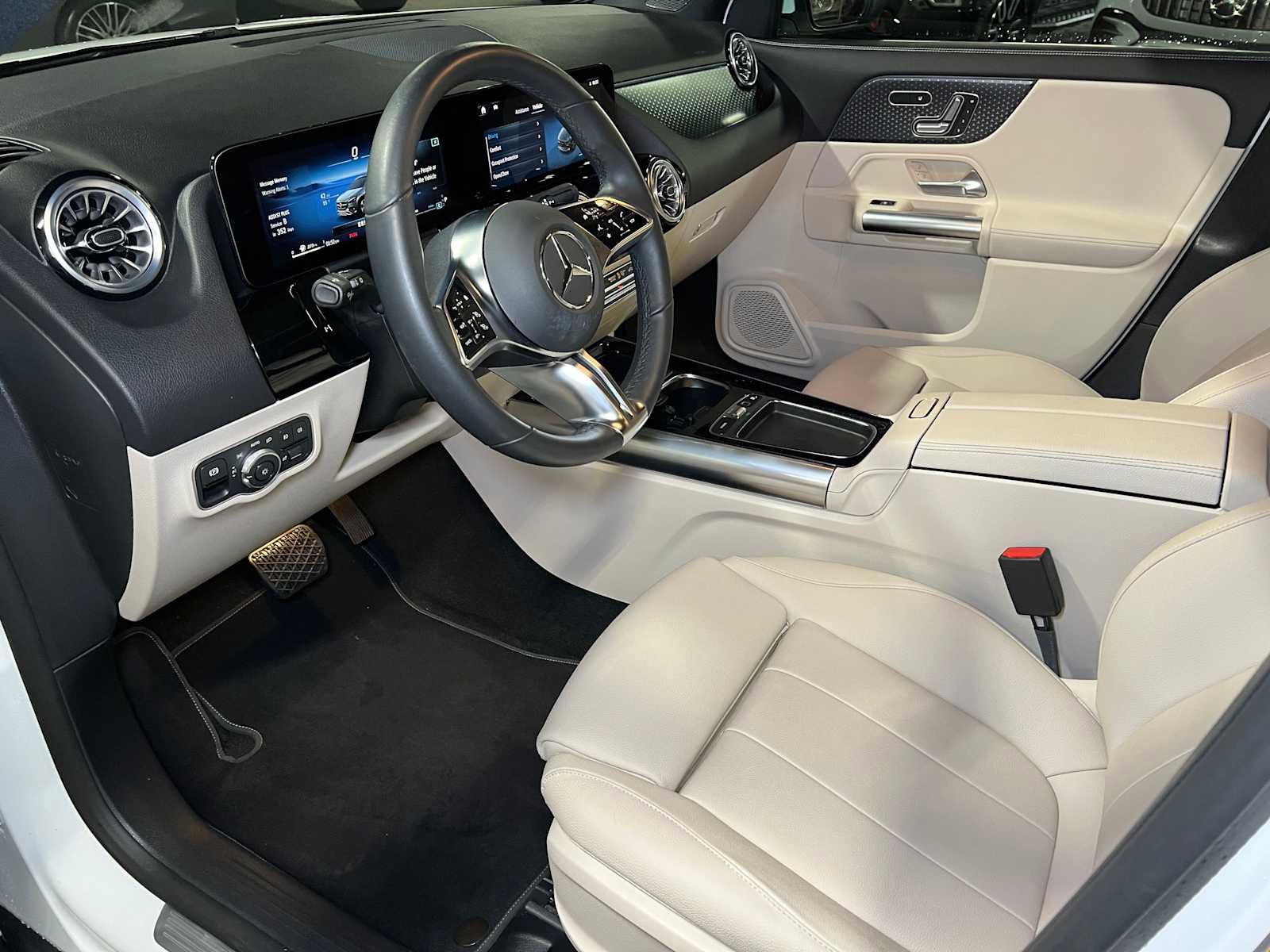 Certified 2025 Mercedes-Benz GLA 250 4MATIC image 23