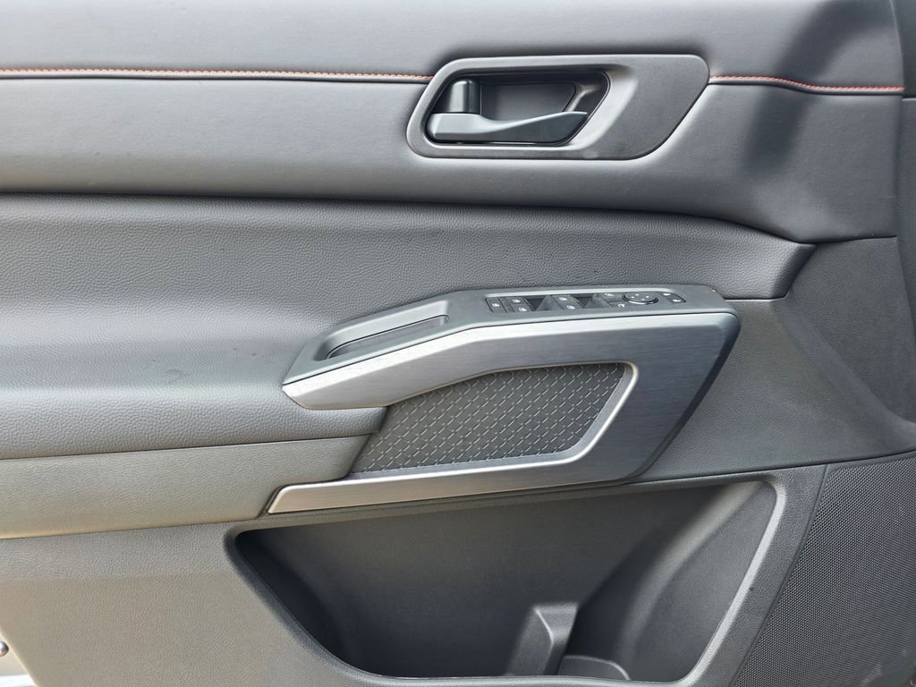 New 2026 Nissan Pathfinder Rock Creek image 18