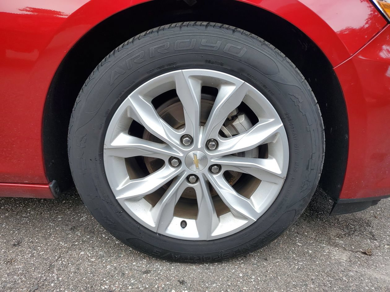 Used 2025 Chevrolet Malibu LT FWD image 5