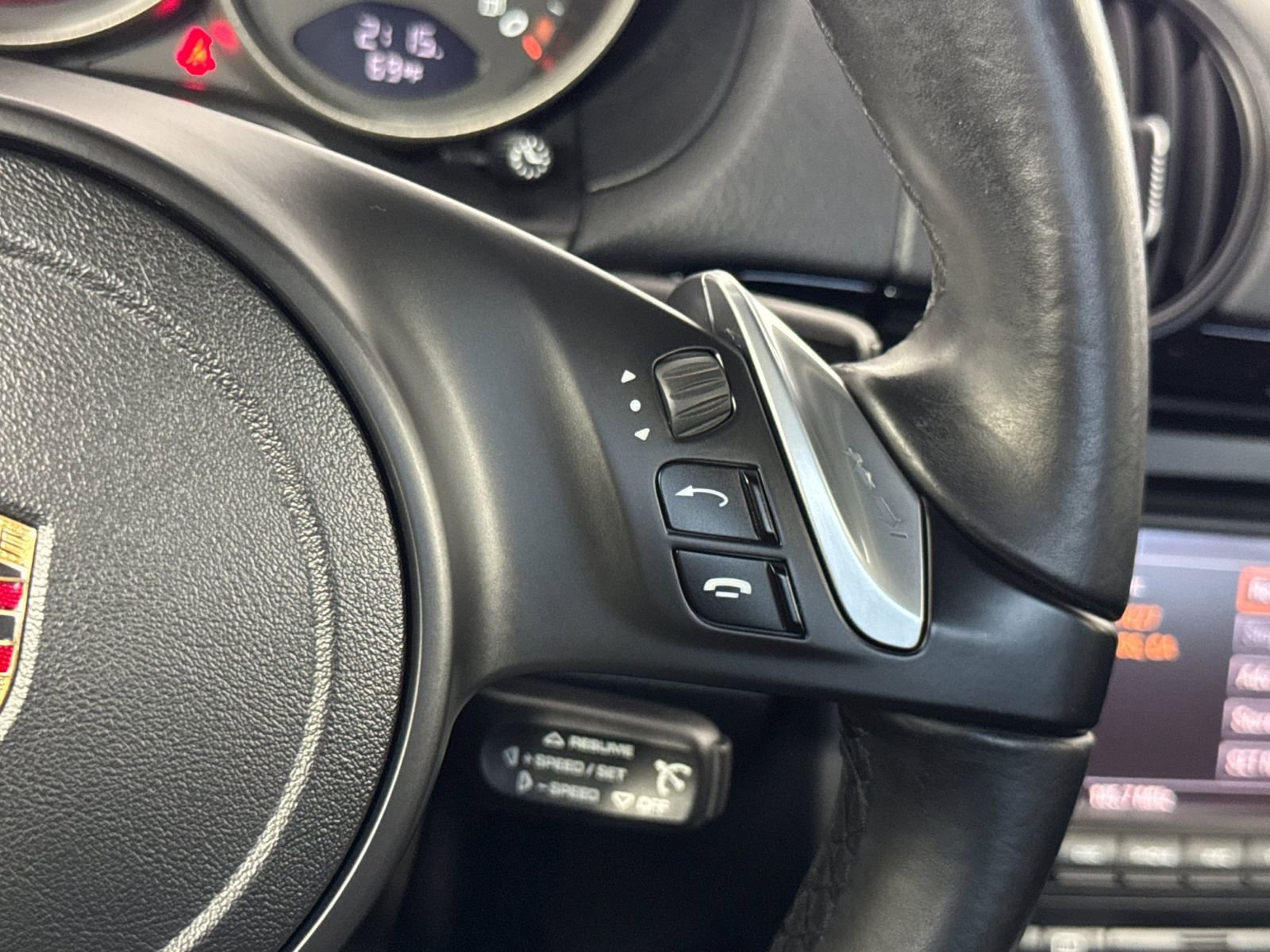 Used 2012 Porsche Cayman image 23