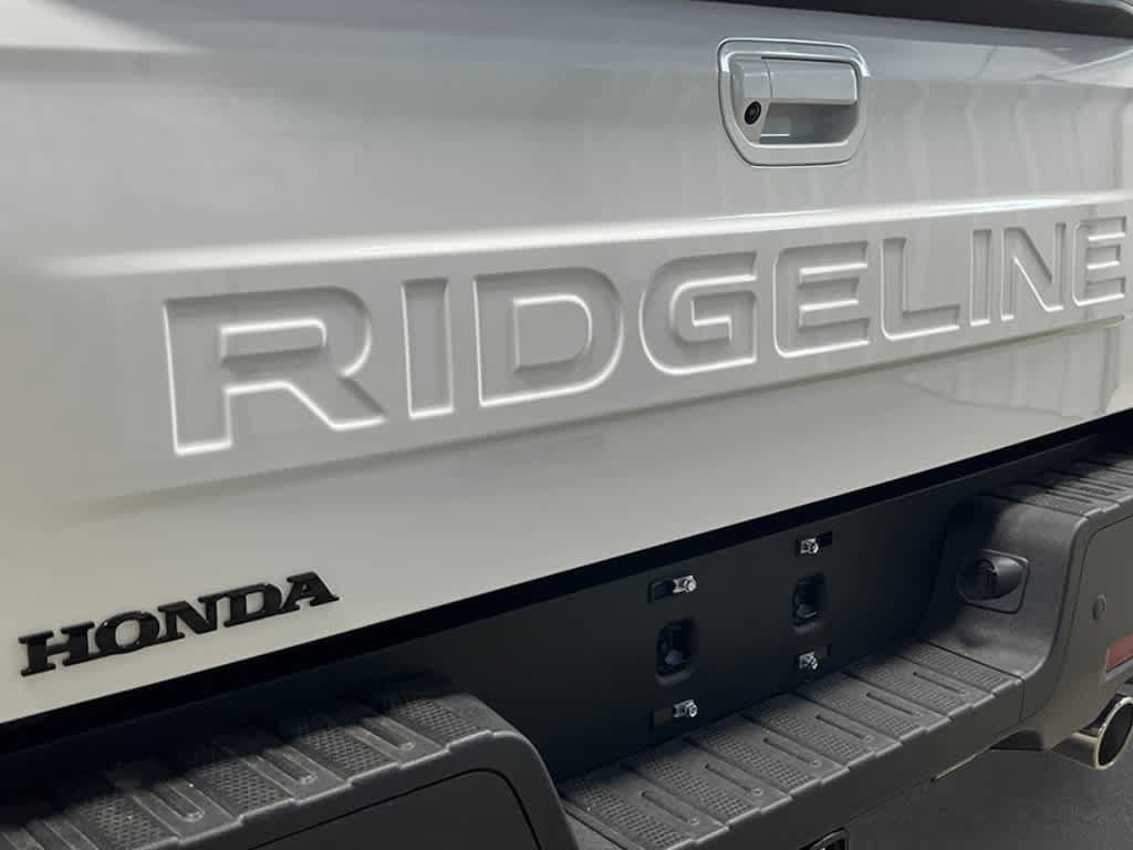 New 2026 Honda Ridgeline Black Edition image 5