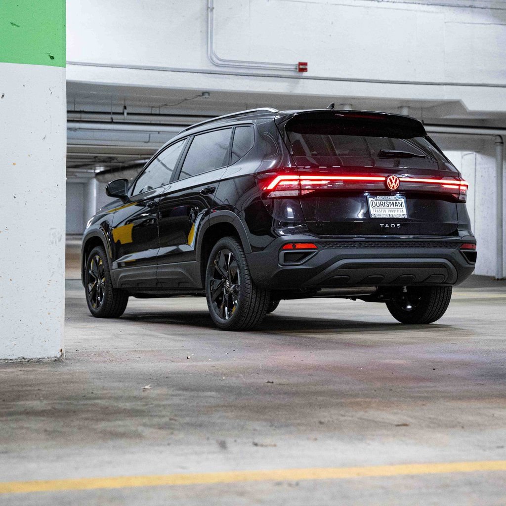 New 2026 Volkswagen Taos SE FWD image 5