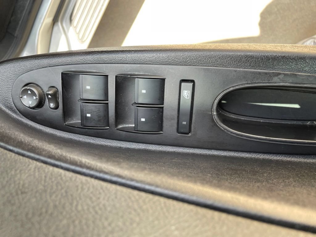Used 2009 Chevrolet HHR LT w/ LT Preferred Equipment Group FWD image 17