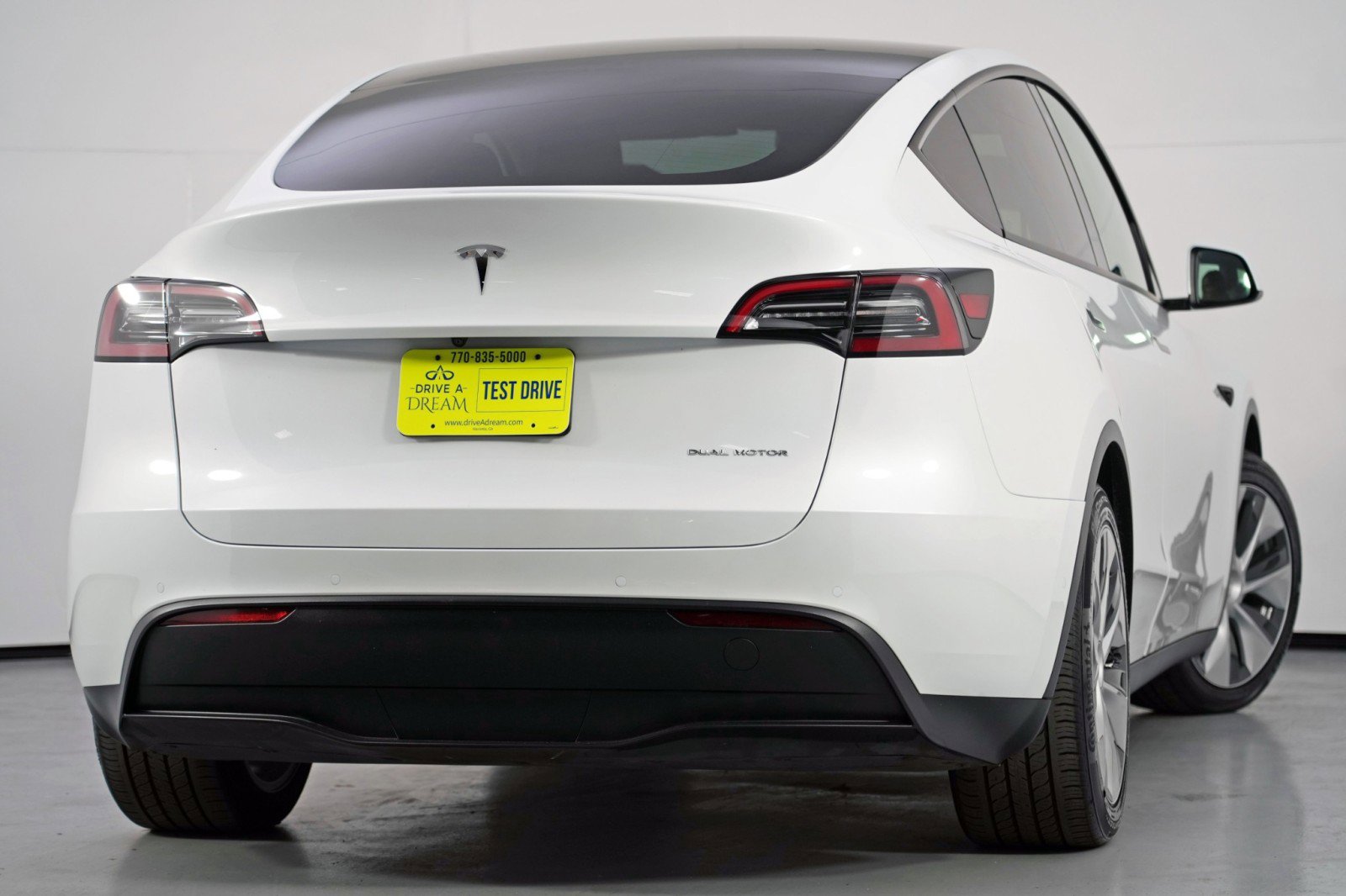 Used 2021 Tesla Model Y Long Range image 5