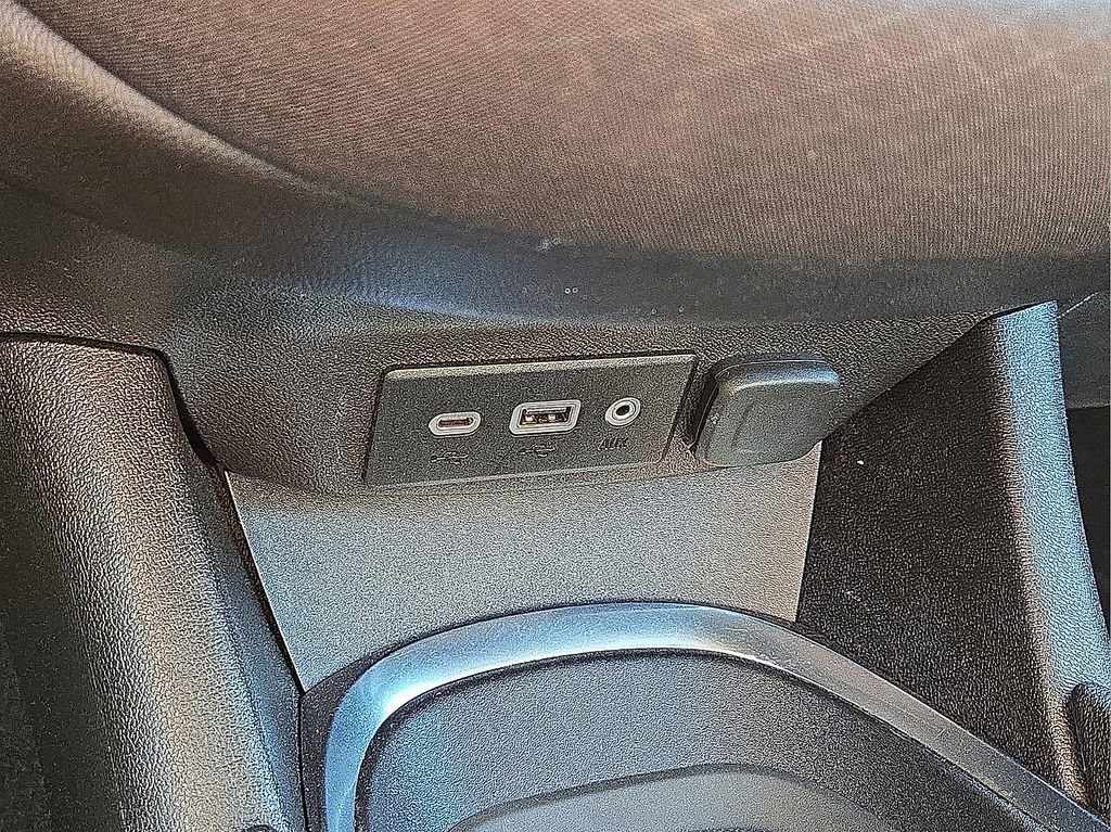 Used 2023 Chevrolet Malibu LT image 29