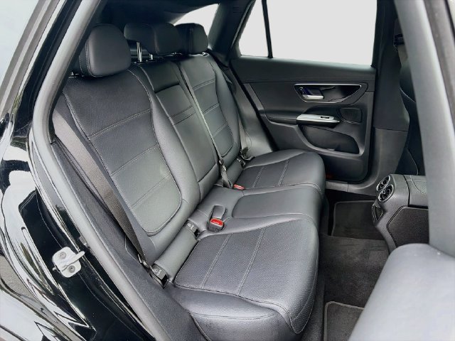Certified 2025 Mercedes-Benz GLC 300 4MATIC image 29