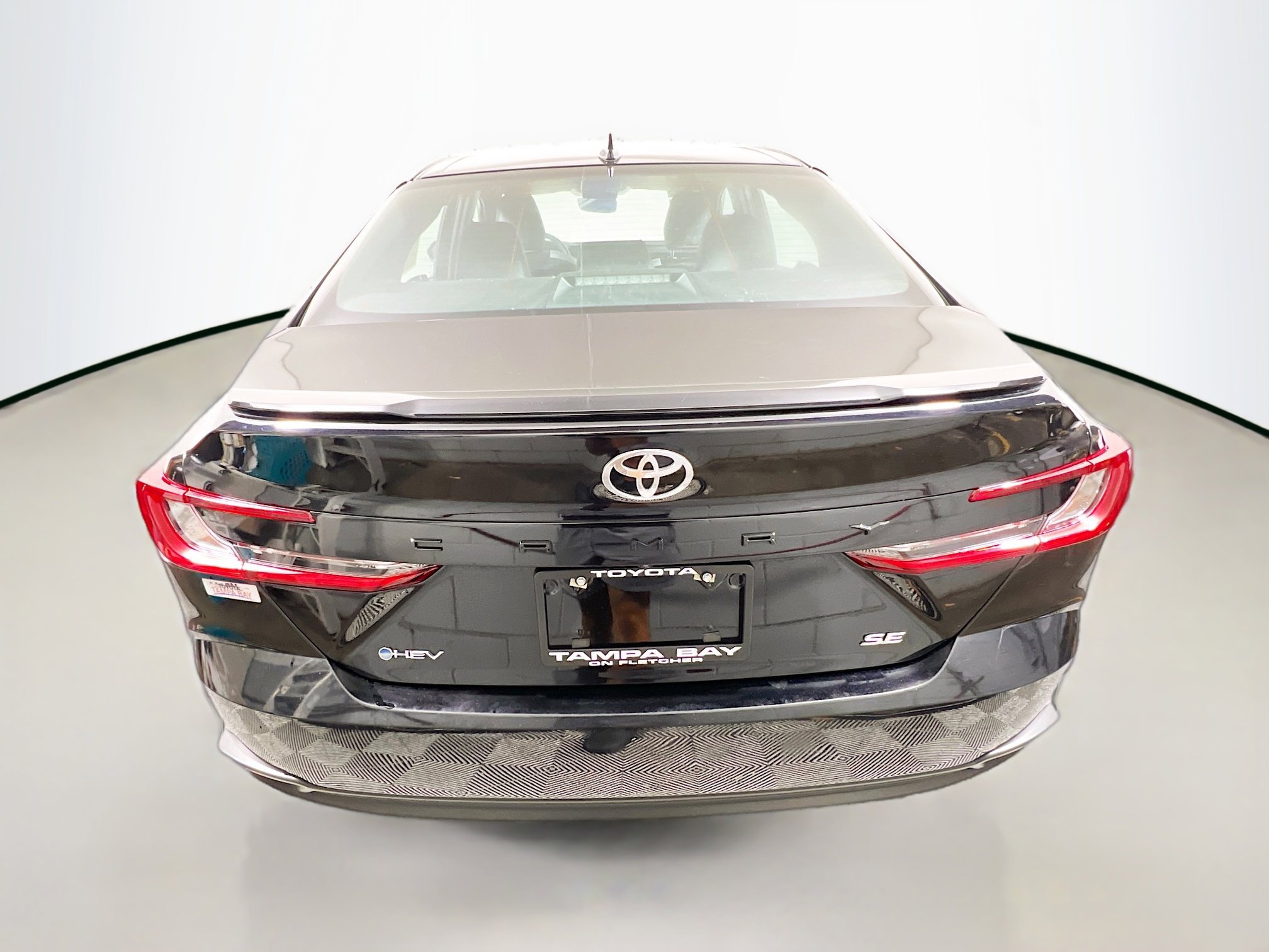 Used 2025 Toyota Camry SE image 6