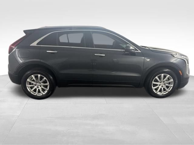 Used 2021 Cadillac XT4 Luxury w/ Cold Weather Package FWD image 8
