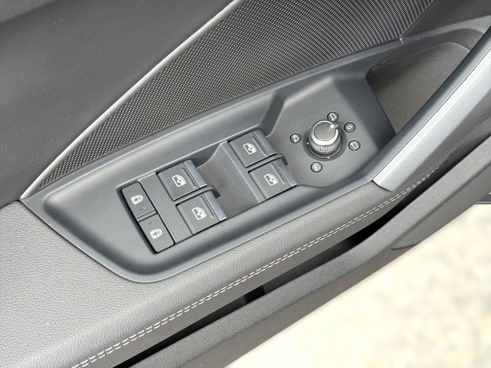 Used 2025 Audi A3 2.0T Premium w/ Convenience Package image 22