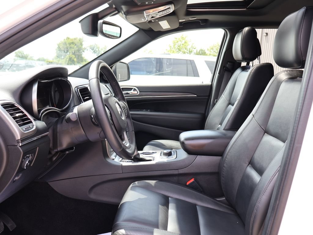 Used 2022 Jeep Grand Cherokee Limited w/ Tech Group AWD/4WD image 22