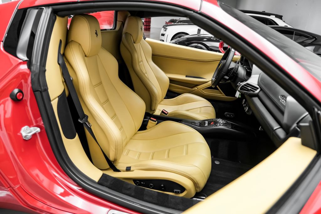 Used 2014 Ferrari 458 Spider RWD image 39