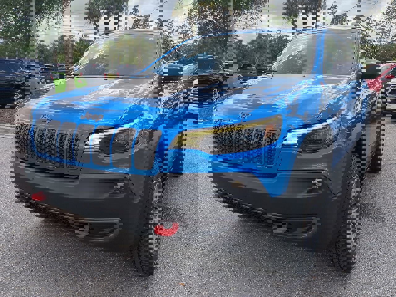 Used 2020 Jeep Cherokee Trailhawk w/ Cold Weather Group image 9