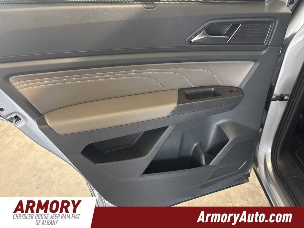 Used 2022 Volkswagen Atlas SE w/ Panoramic Sunroof Package image 26