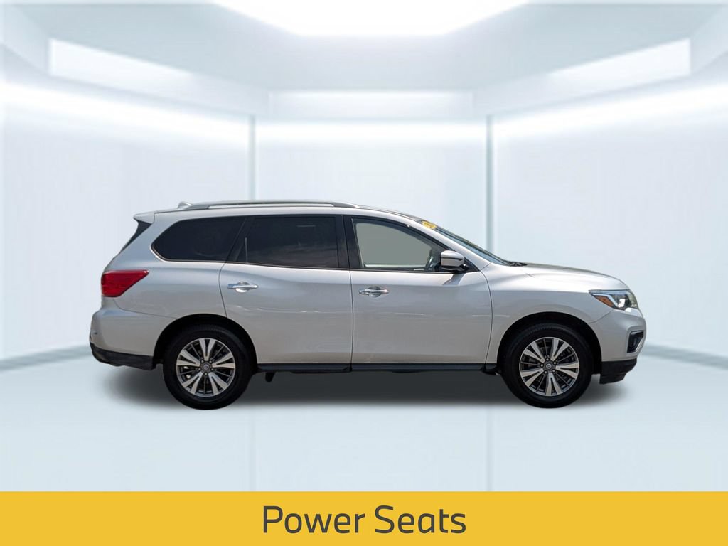 Used 2019 Nissan Pathfinder SV FWD image 9