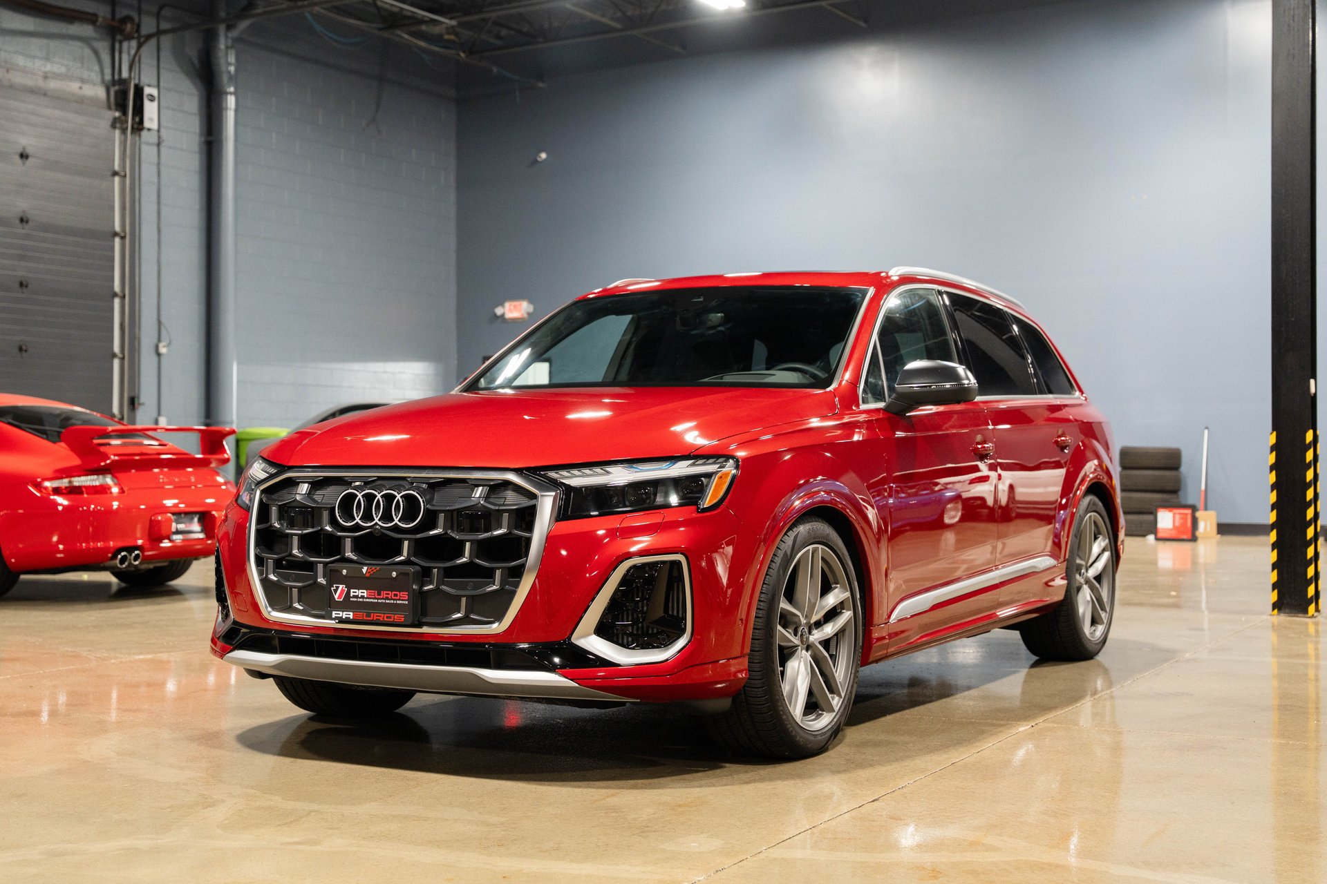 Used 2025 Audi SQ7 Prestige w/ Prestige Package AWD/4WD image 12