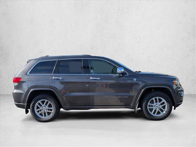 Used 2017 Jeep Grand Cherokee Overland w/ Jeep Active Safety Group image 4