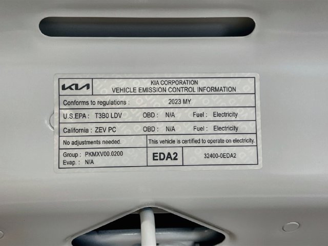 Certified 2023 Kia Niro Wave FWD image 2