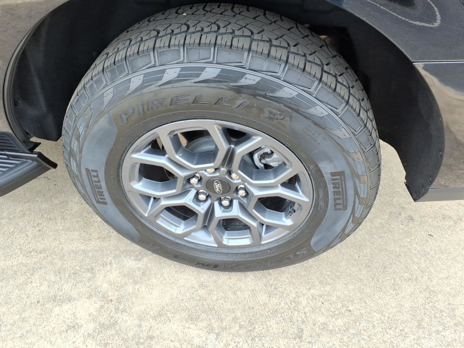 Used 2025 Ford Expedition Active image 7