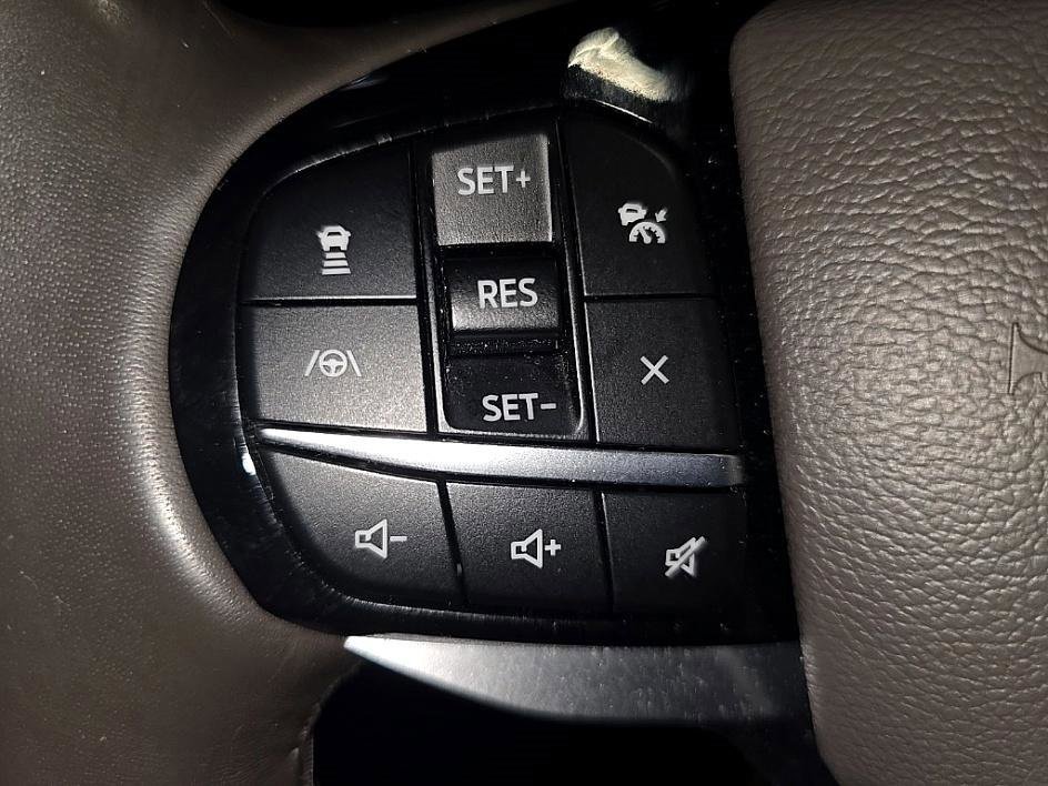 Used 2022 Ford Explorer Platinum w/ Equipment Group 601A image 15