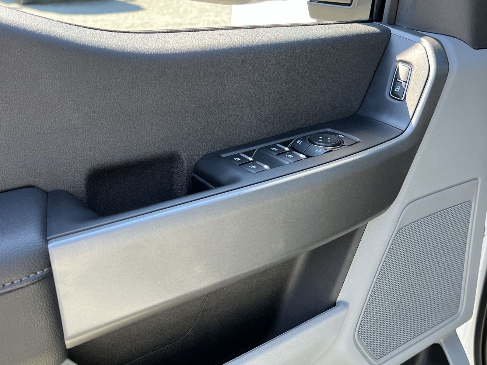 New 2026 Ford F250 XL w/ STX Appearance Package AWD/4WD image 15