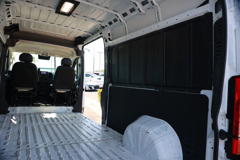 Used 2025 RAM ProMaster 2500 w/ Convenience Group FWD image 33