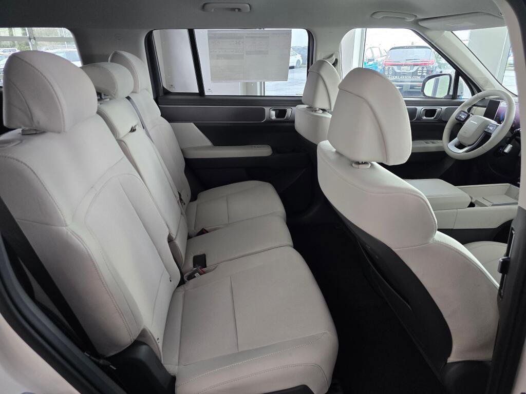 New 2026 Hyundai Santa Fe SE image 39