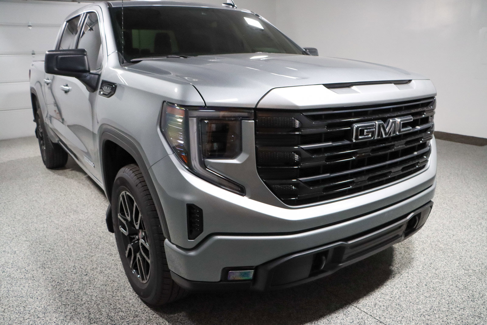 Used 2026 GMC Sierra 1500 Elevation AWD/4WD image 5