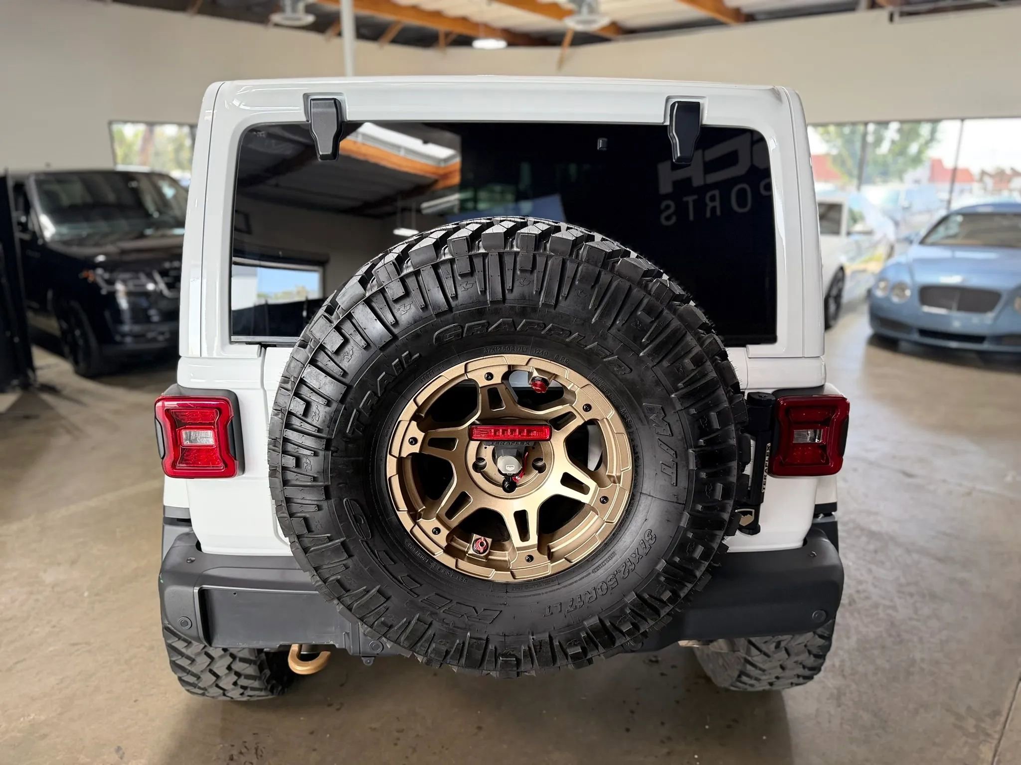 Used 2023 Jeep Wrangler Unlimited Rubicon 392 w/ Trailer Tow Package image 9