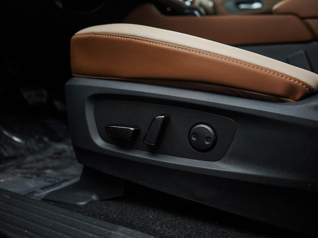 New 2026 Nissan Pathfinder Platinum AWD/4WD image 21
