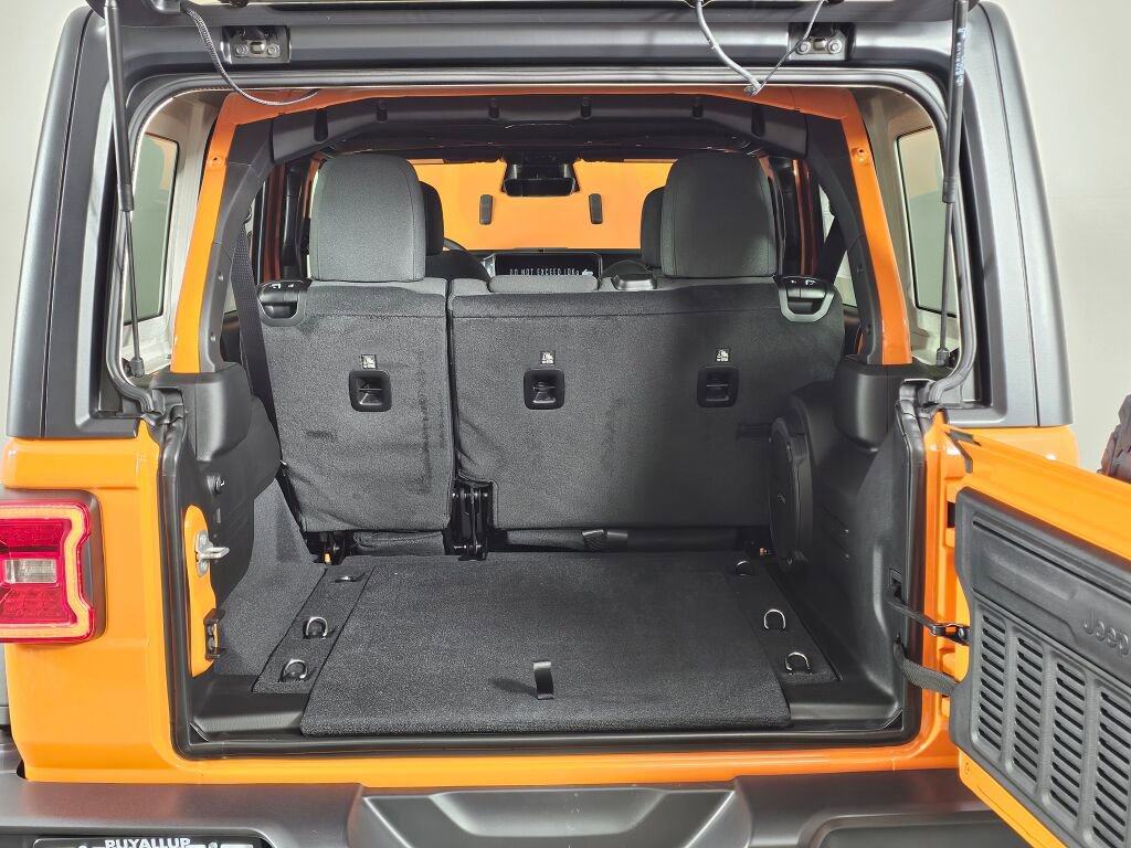 New 2026 Jeep Wrangler Unlimited Rubicon AWD/4WD image 16