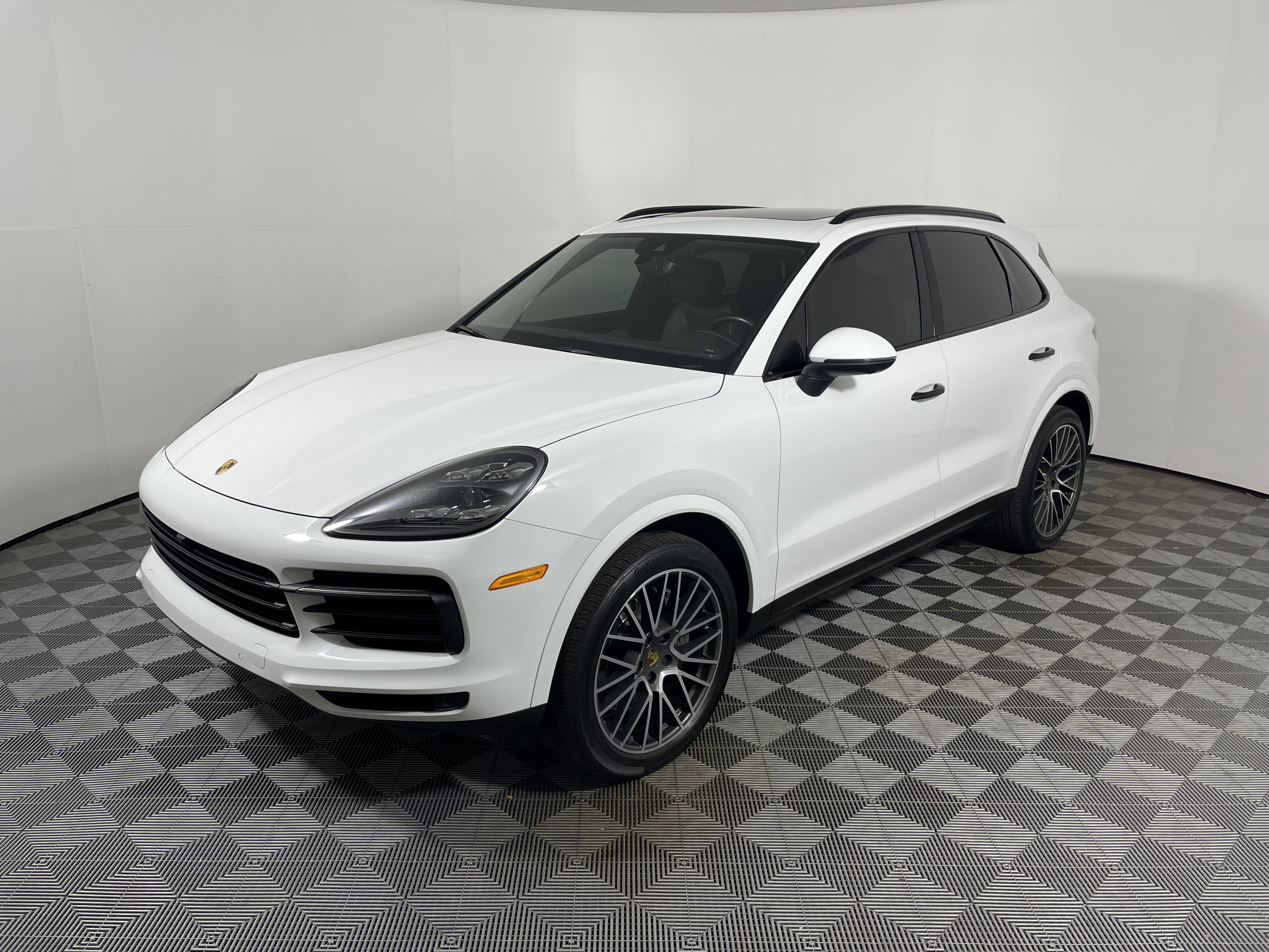 Used 2021 Porsche Cayenne S image 11
