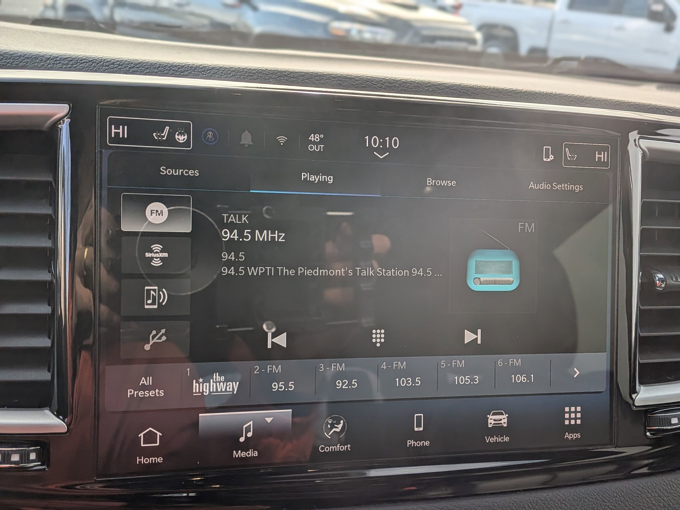 Used 2025 Chrysler Pacifica Select image 27