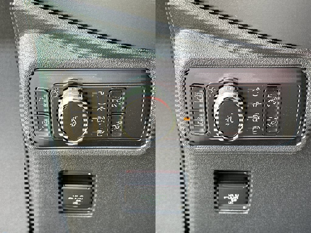 New 2025 Ford Bronco Badlands image 25