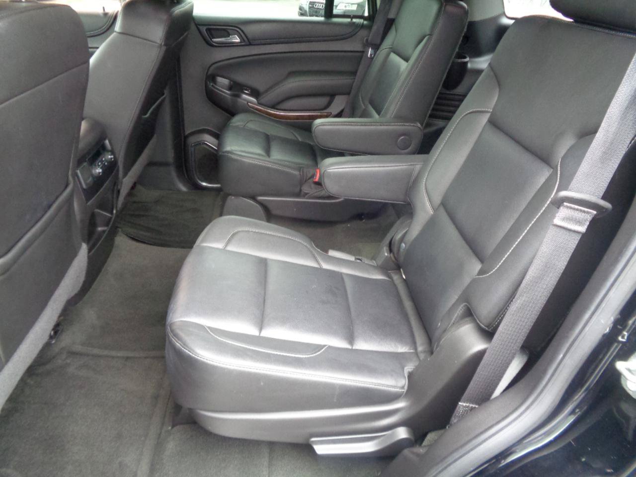 Used 2016 Chevrolet Tahoe LT w/ Luxury Package RWD image 6