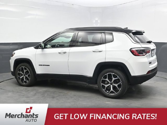Used 2025 Jeep Compass Limited AWD/4WD image 4