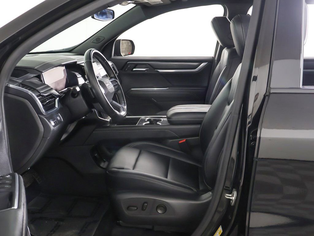 Used 2024 GMC Acadia Elevation image 28