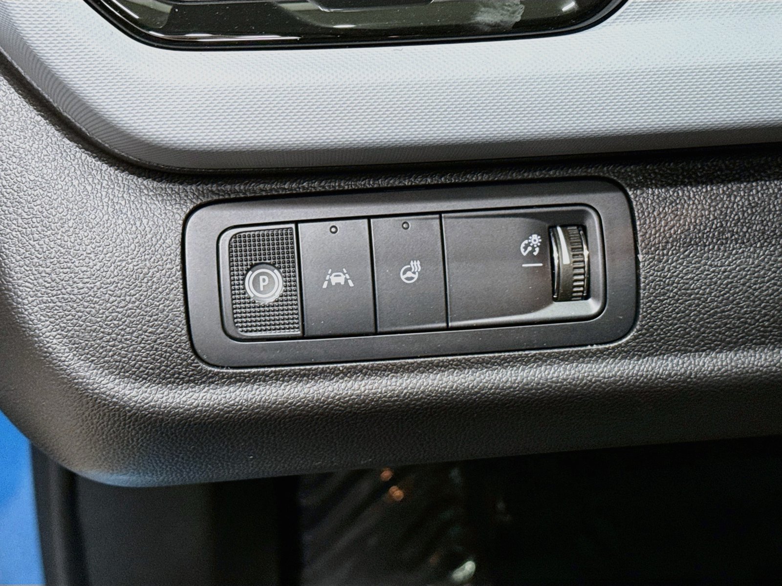 New 2027 Chevrolet Bolt RS w/ Technology Package FWD image 11