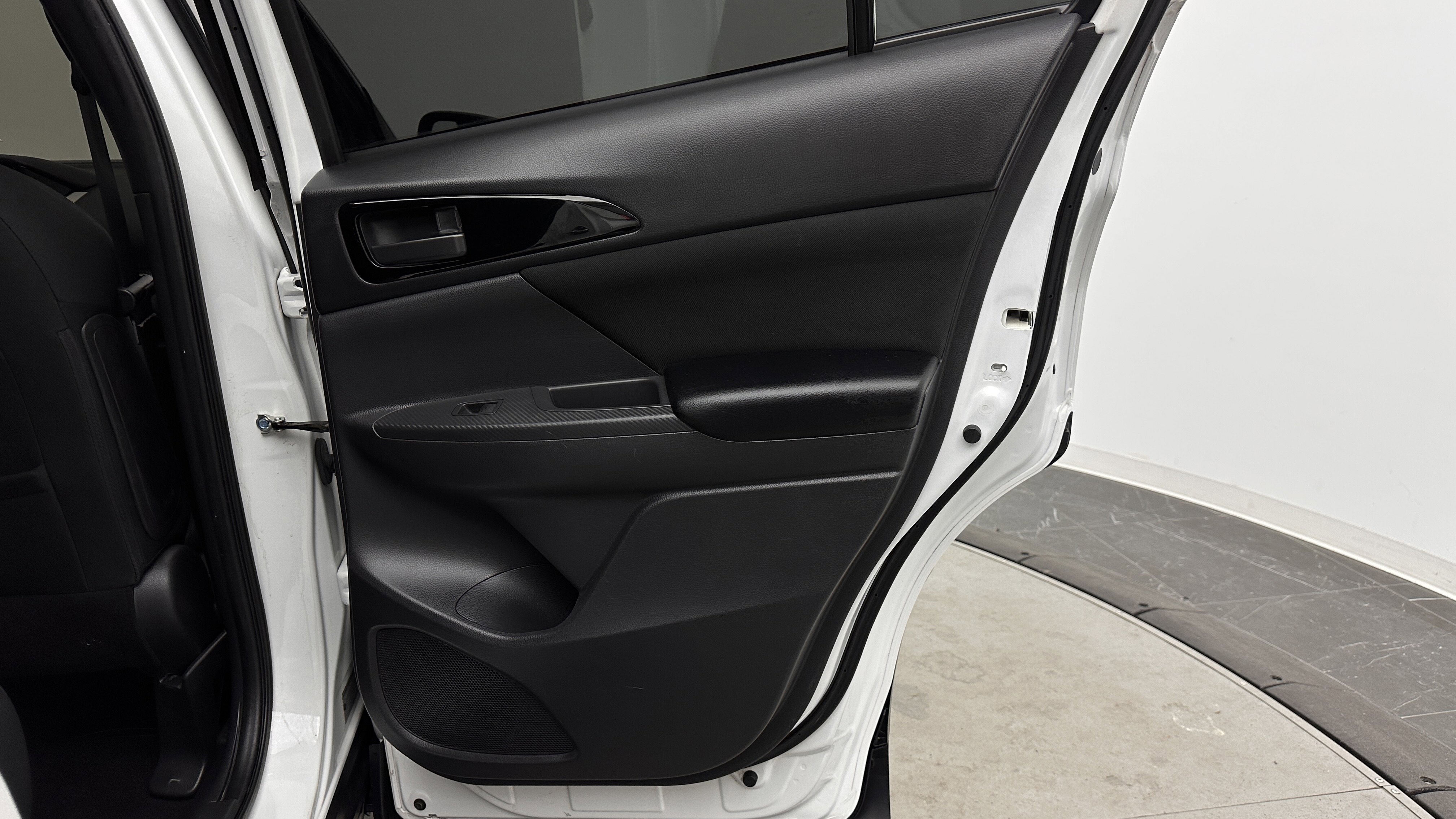 Used 2019 Mitsubishi Eclipse Cross ES AWD/4WD image 28