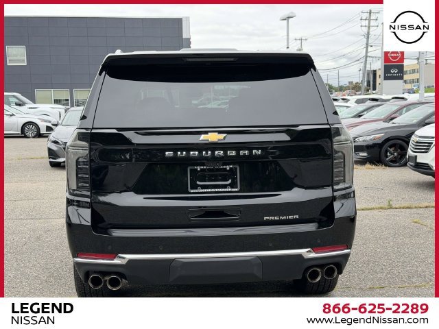 Used 2025 Chevrolet Suburban Premier AWD/4WD image 5