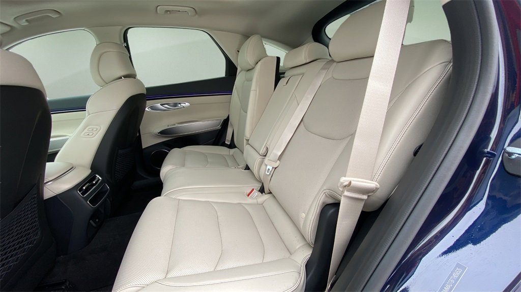 New 2026 Genesis GV70 2.5T Select image 9