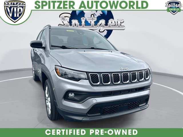 Used 2023 Jeep Compass Latitude AWD/4WD image 1